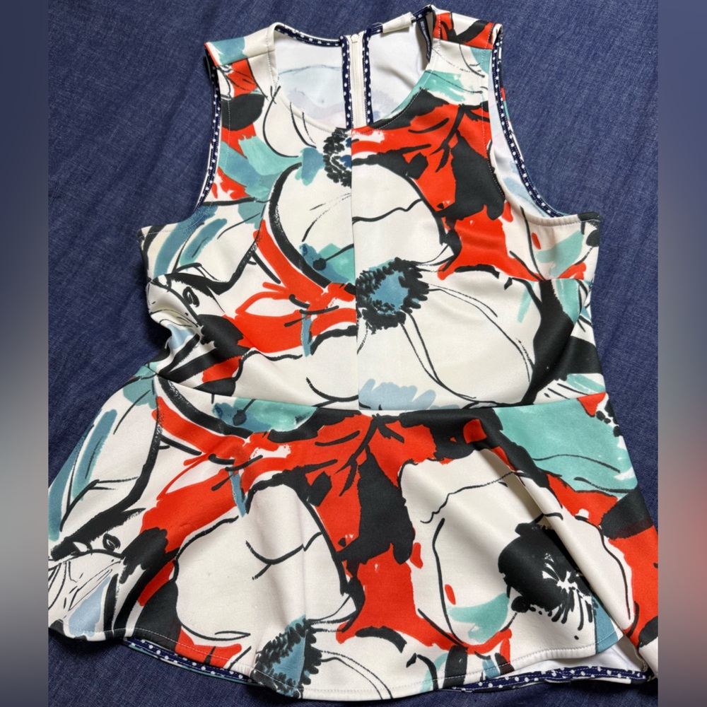 Floral Sleeveless Peplum Top in Red and Blue